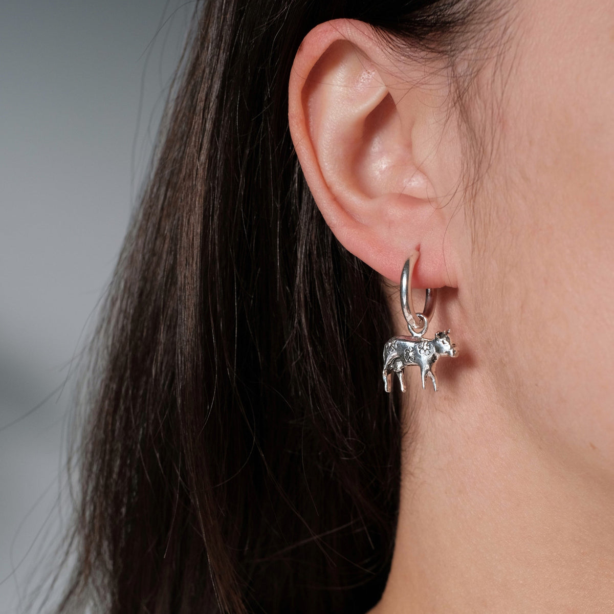 Moo-Moo sterling silver cow mono earring