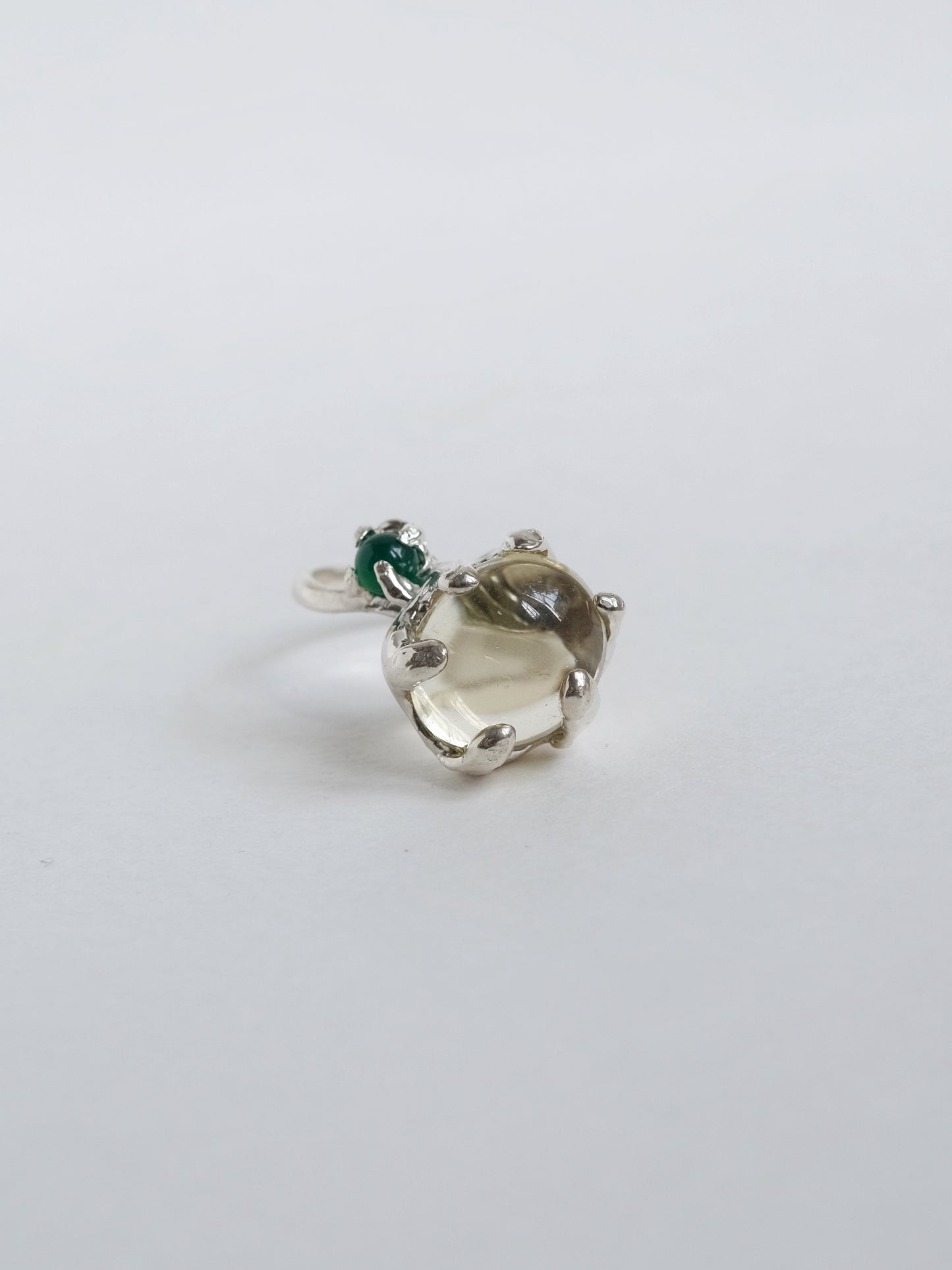 Ring with "Lemon quartz and chalcedony"