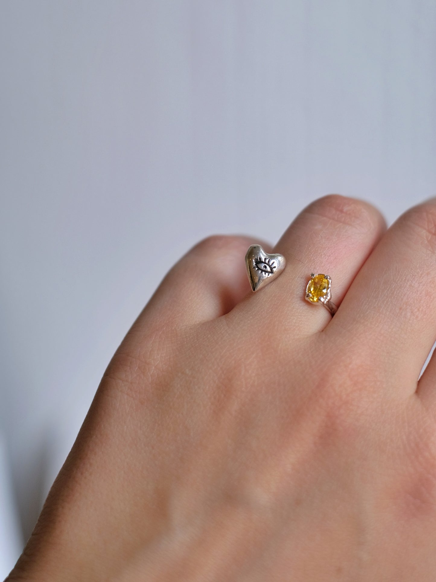 Ring Looking Heart with "Cubic zirconia orange"