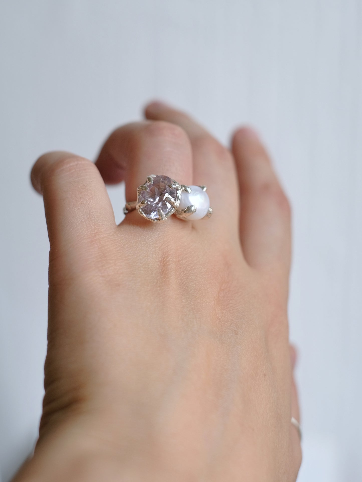 Ring with "Amethyst and pearls"