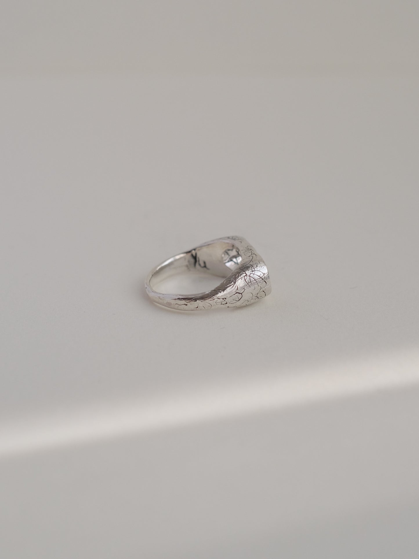 Ring "Hollow"