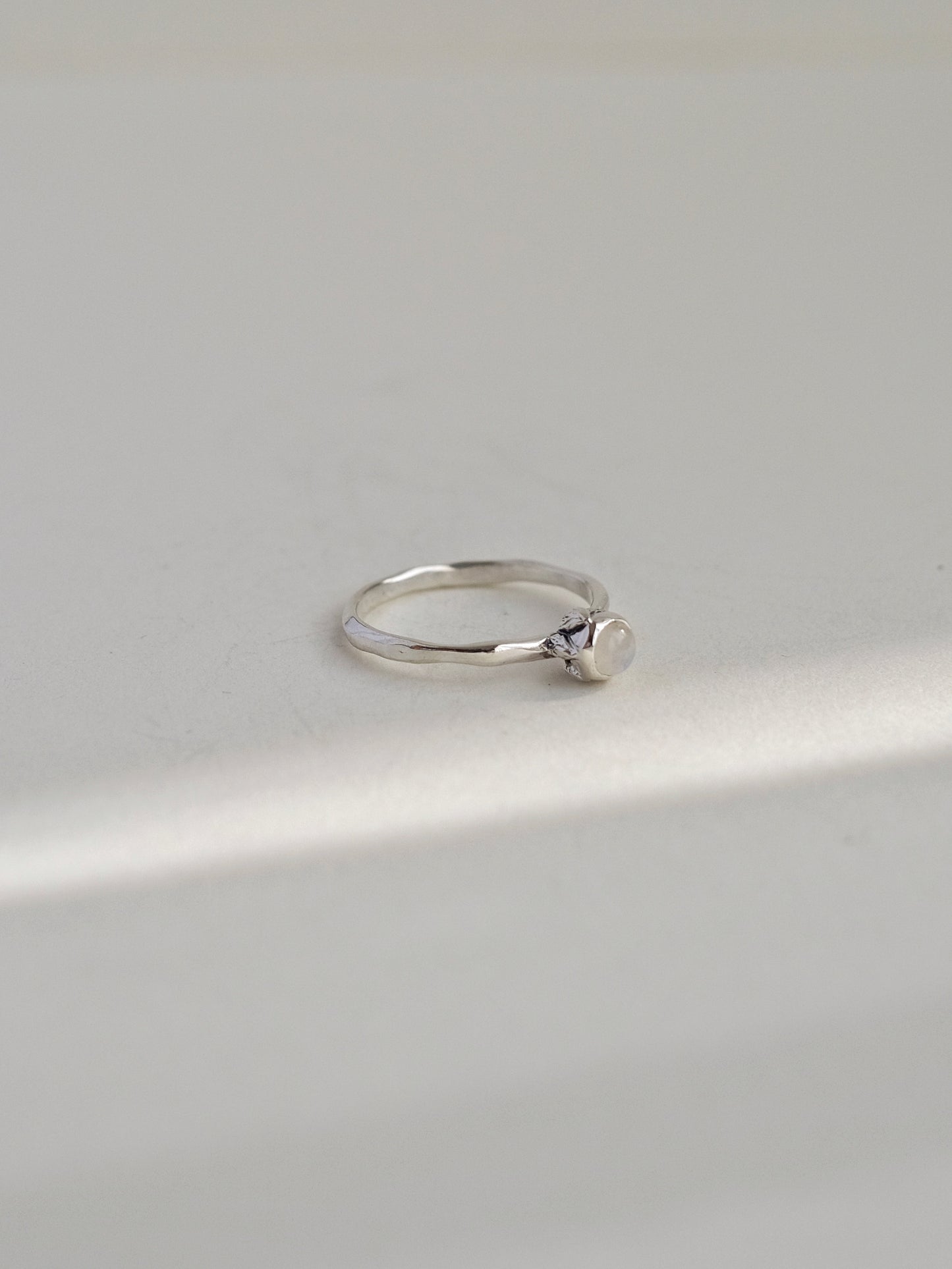 Ring "It's white"