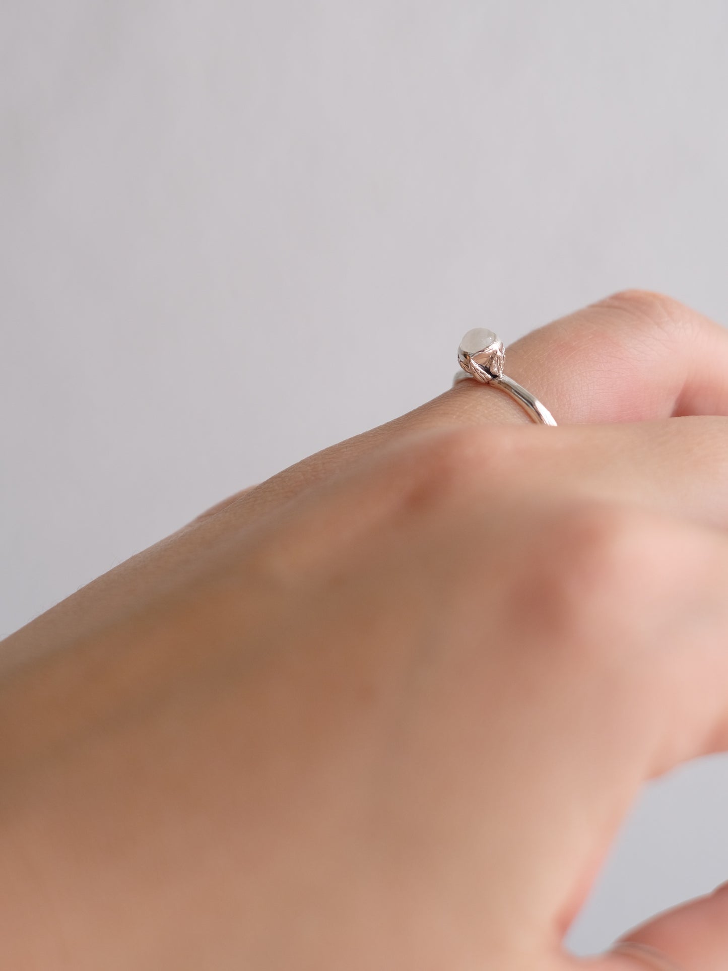 Ring "It's white"