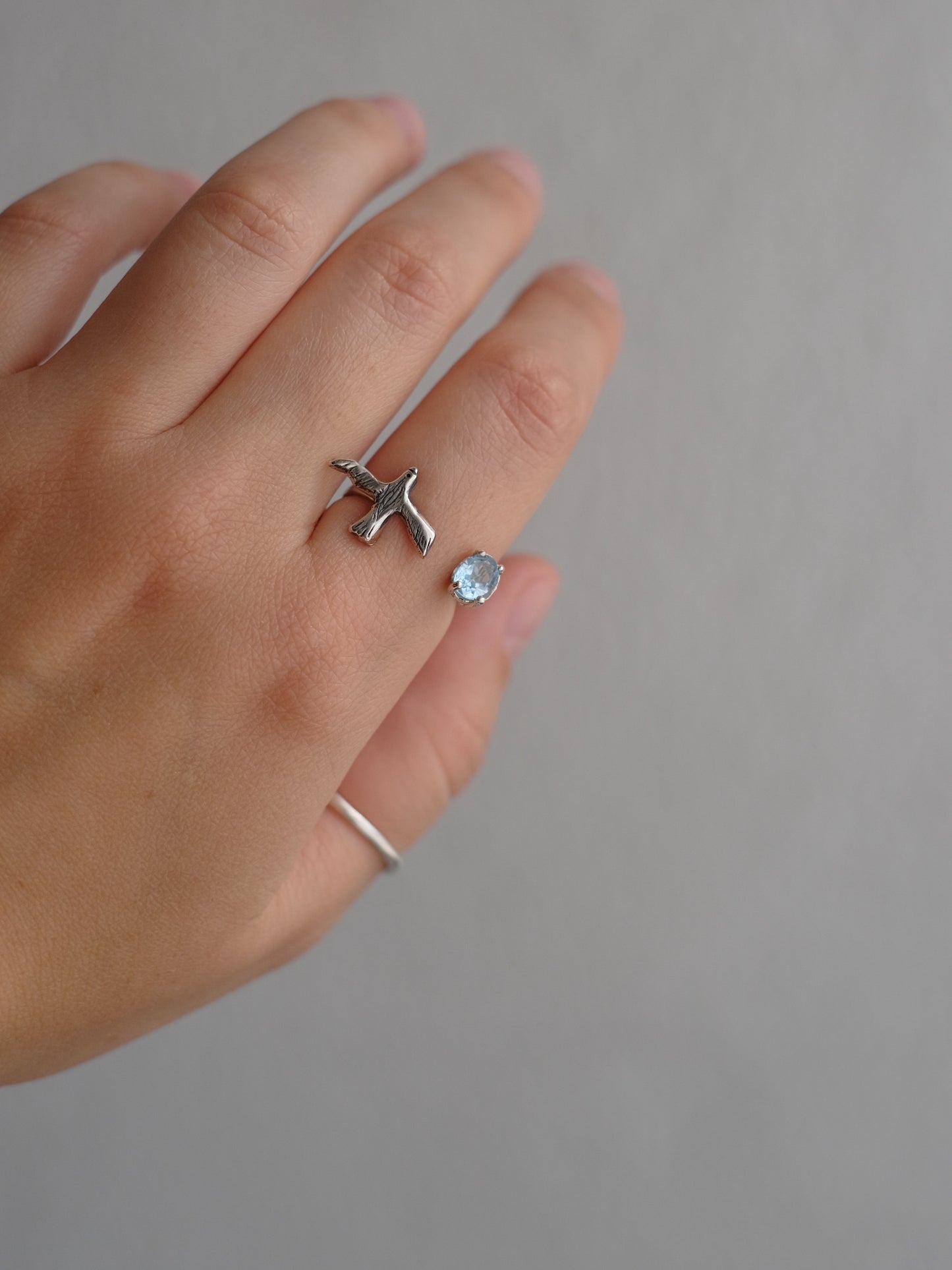 Ring "Ptashka u hmarah"