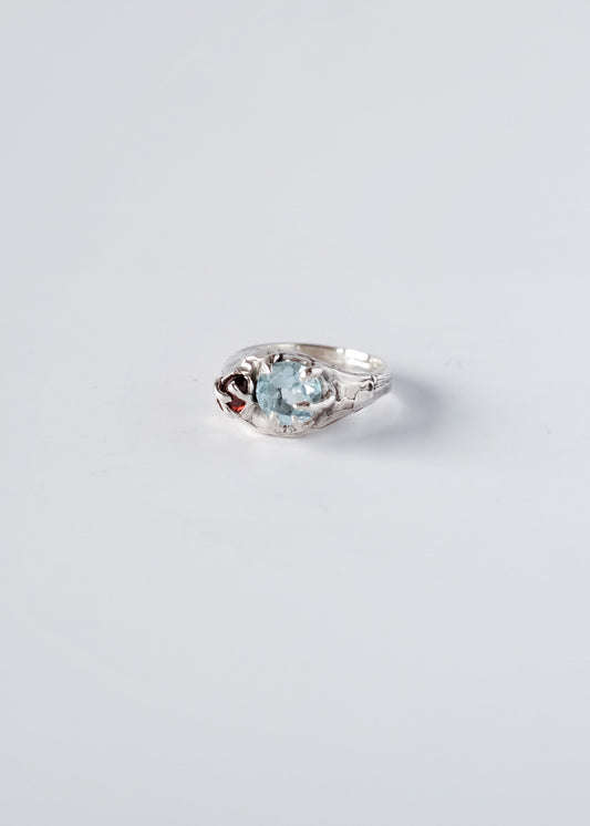 Ring mit Topas und Granat