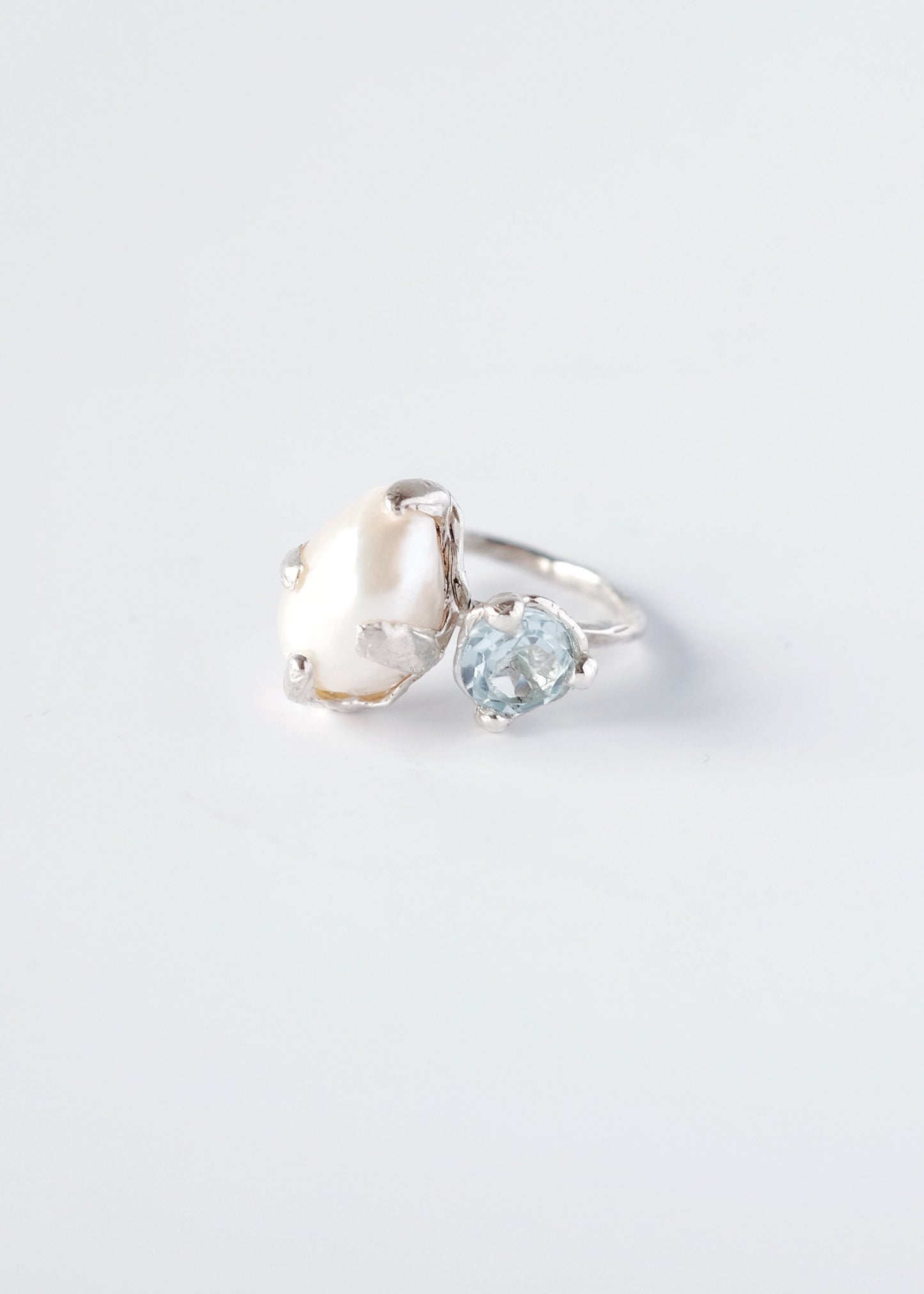 Ring with Pearl and Blue Topaz