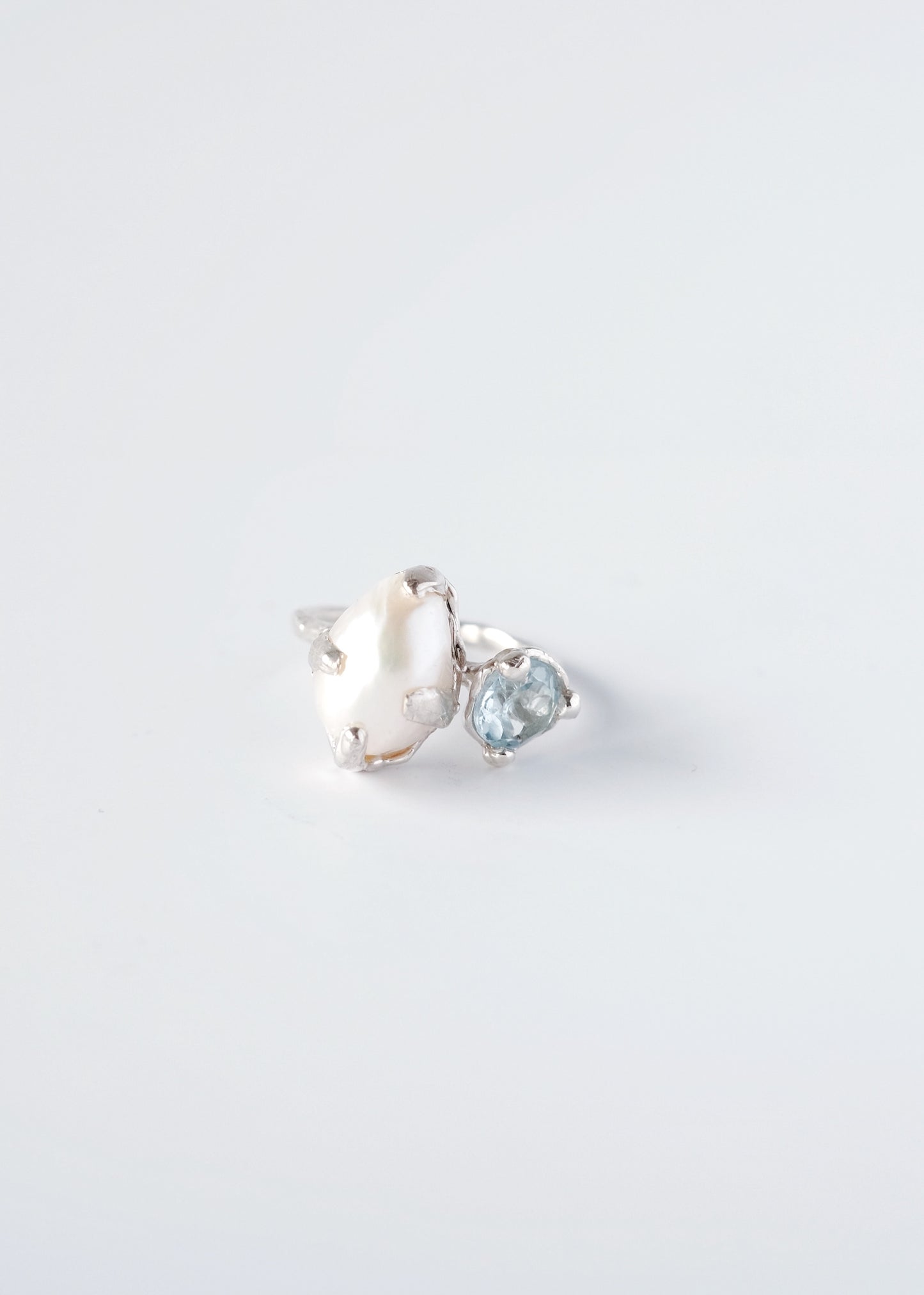 Ring with Pearl and Blue Topaz