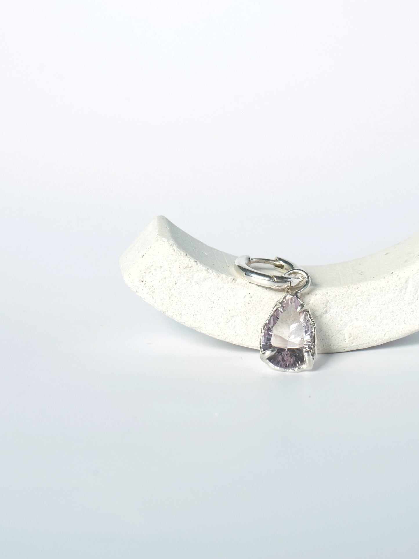 Mono Earring with Large Amethyst