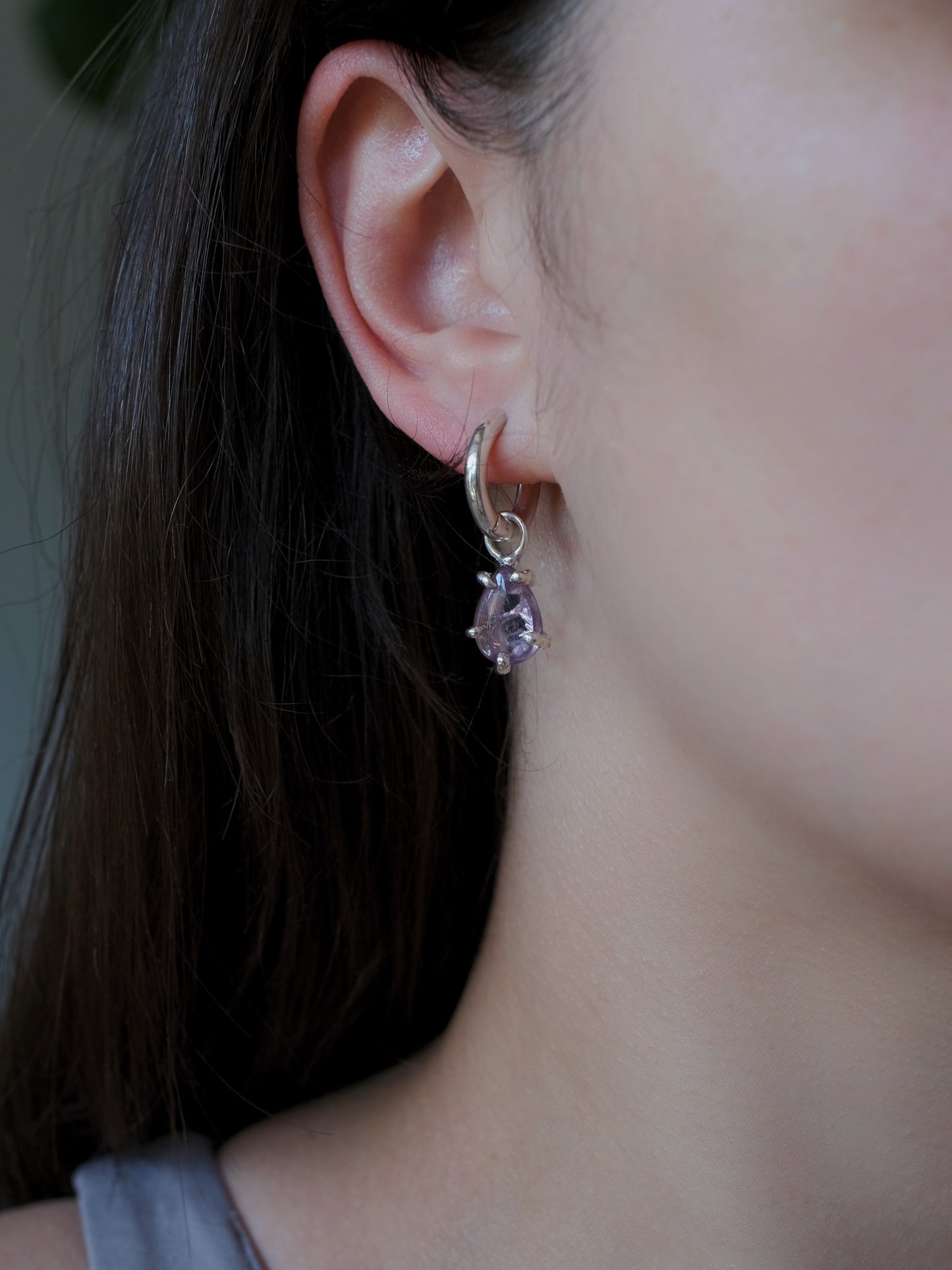 Mono Earring with Amethyst