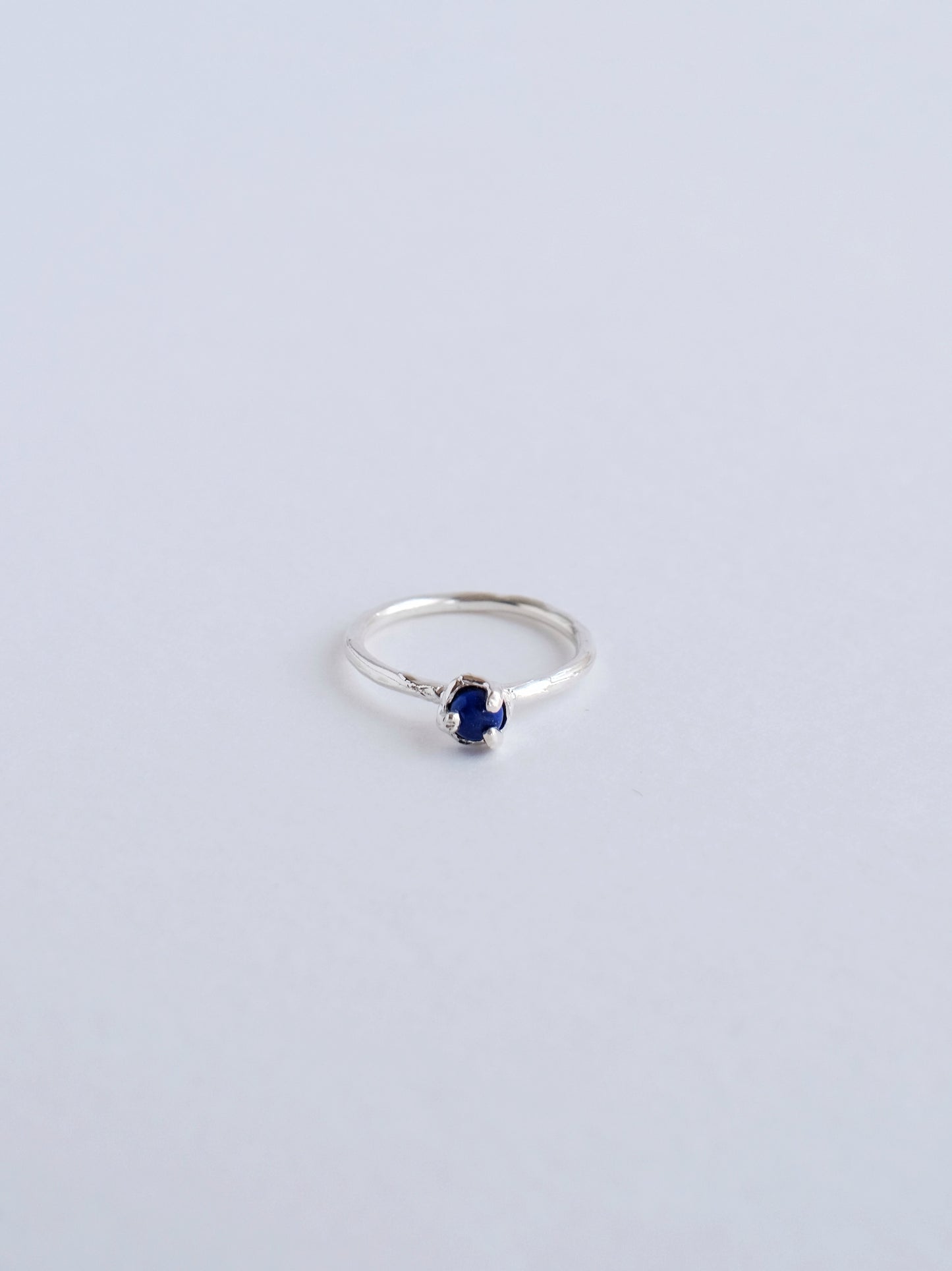 Thin ring with lapis lazuli (size 6 or 16,5)