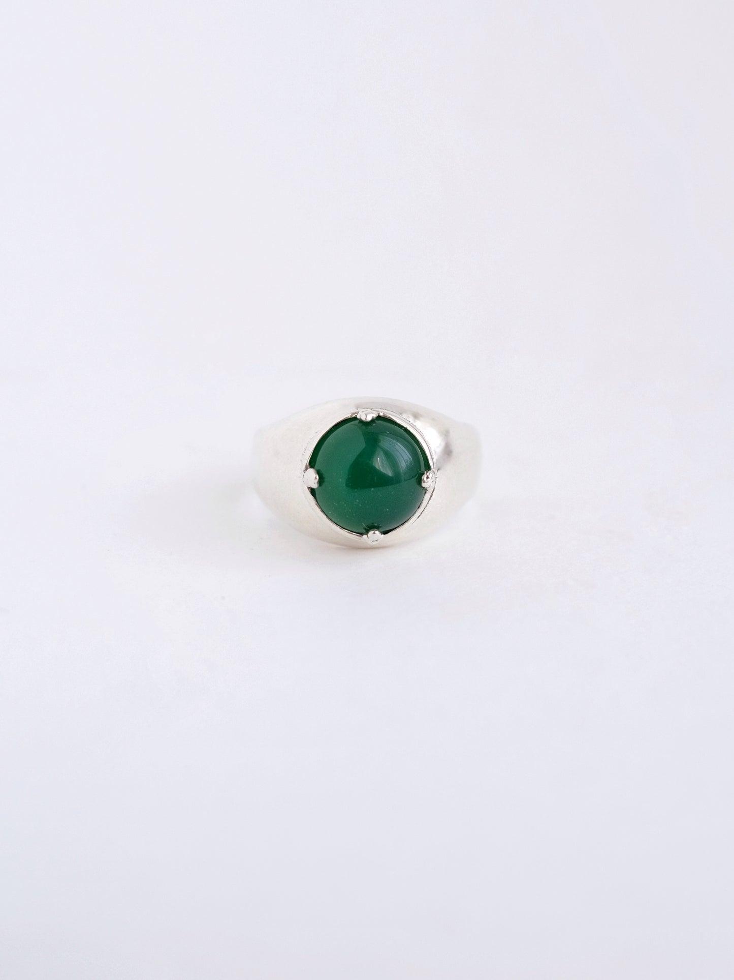 Ring "Jerelo" chalcedony green