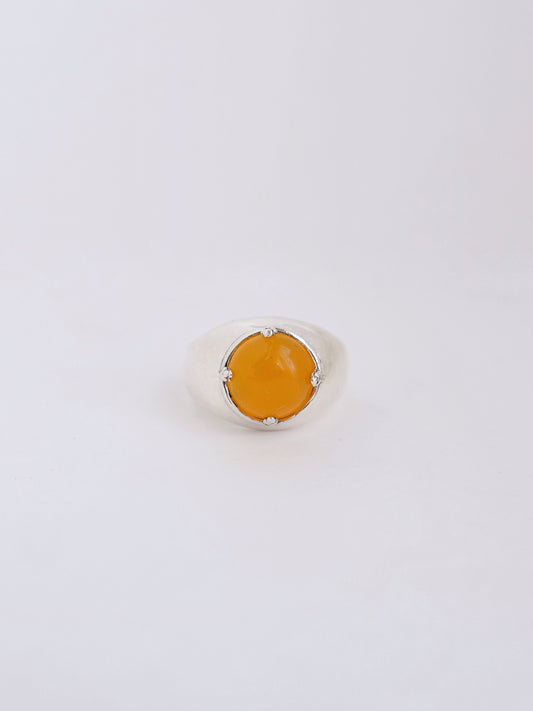 Ring "Jerelo" chalcedony orange