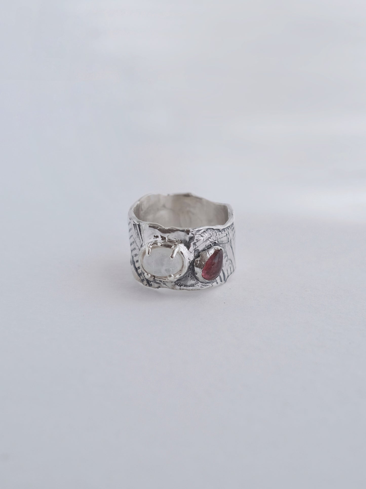 Ring "Fairy tale 24" 6 / M / 16.5